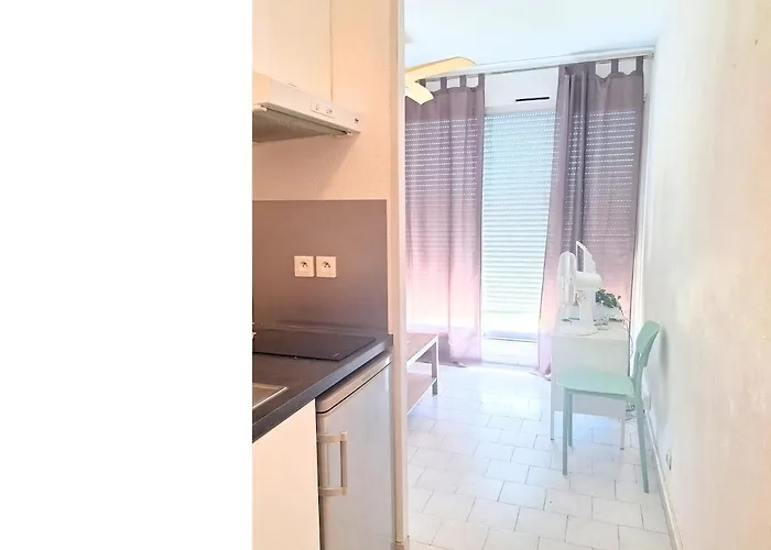 Close To Arenas And Historic Center